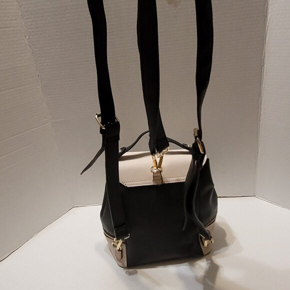 Steve Madden Backpack Purse Black and Cream inside pockets Bag - Picture 8 of 14